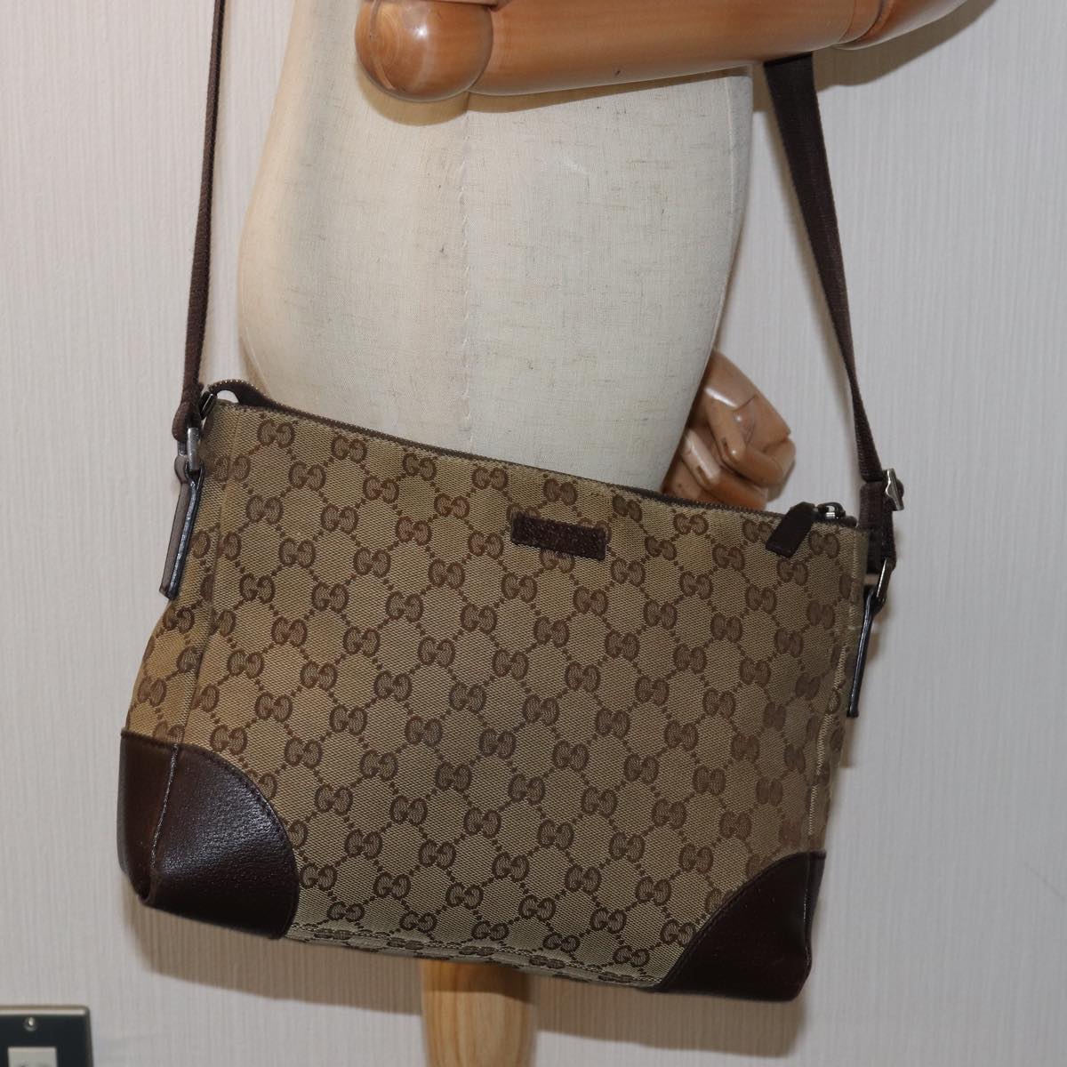 GUCCI GG Canvas Shoulder Bag Beige 114273 Auth ep4391