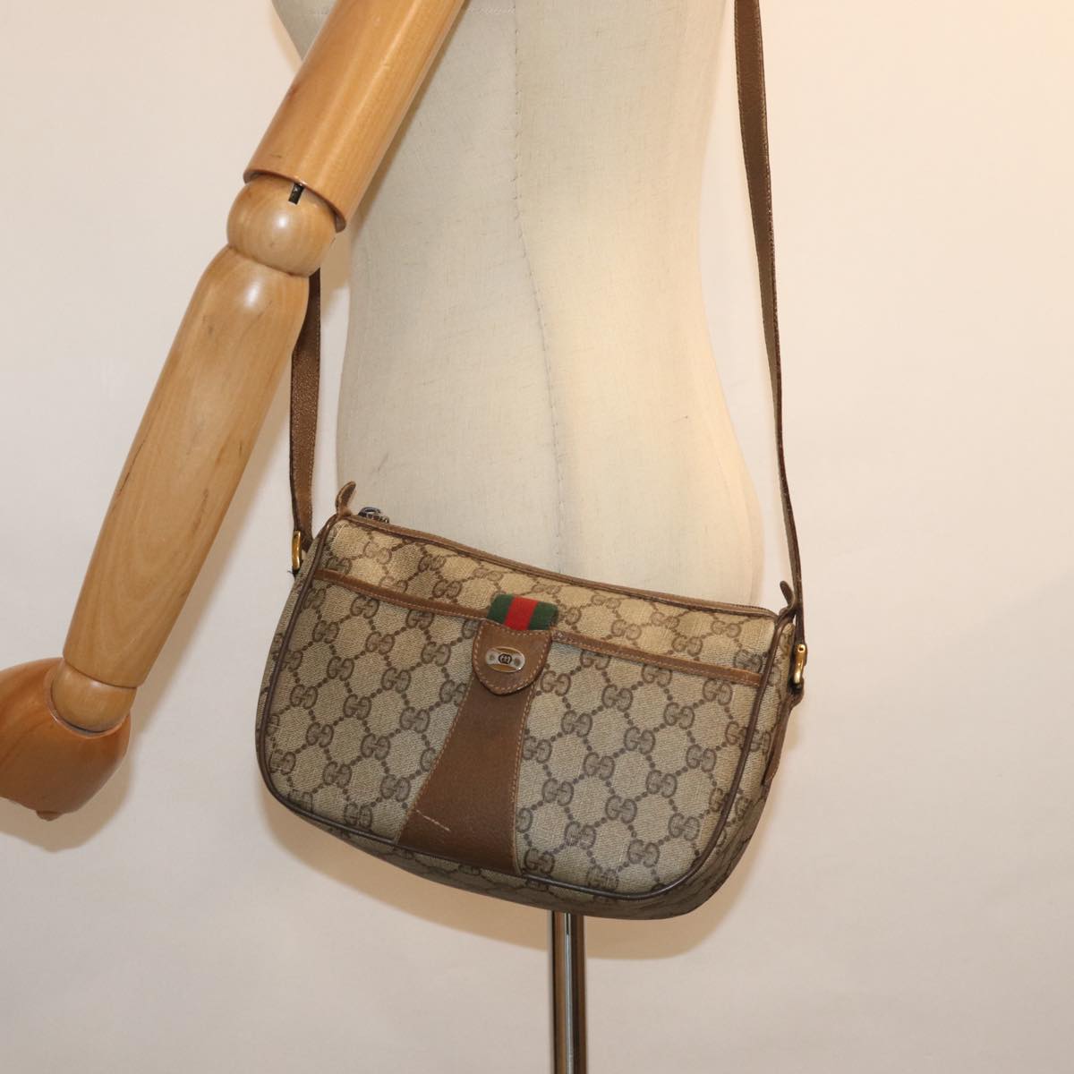 GUCCI GG Supreme Web Sherry Line Shoulder Bag Beige Red 56 02 032 Auth ep4400