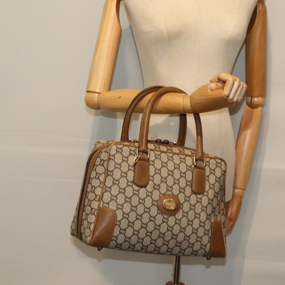 GUCCI GG Plus Supreme Hand Bag PVC Leather Beige Auth ep4401