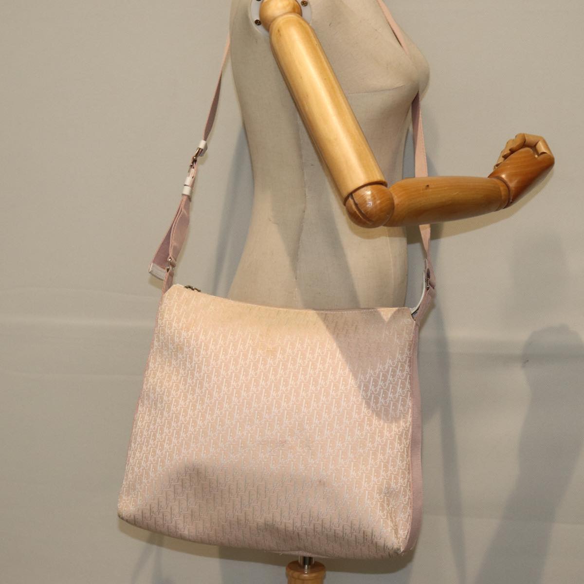 Christian Dior Trotter Canvas Shoulder Bag Pink Auth ep4417