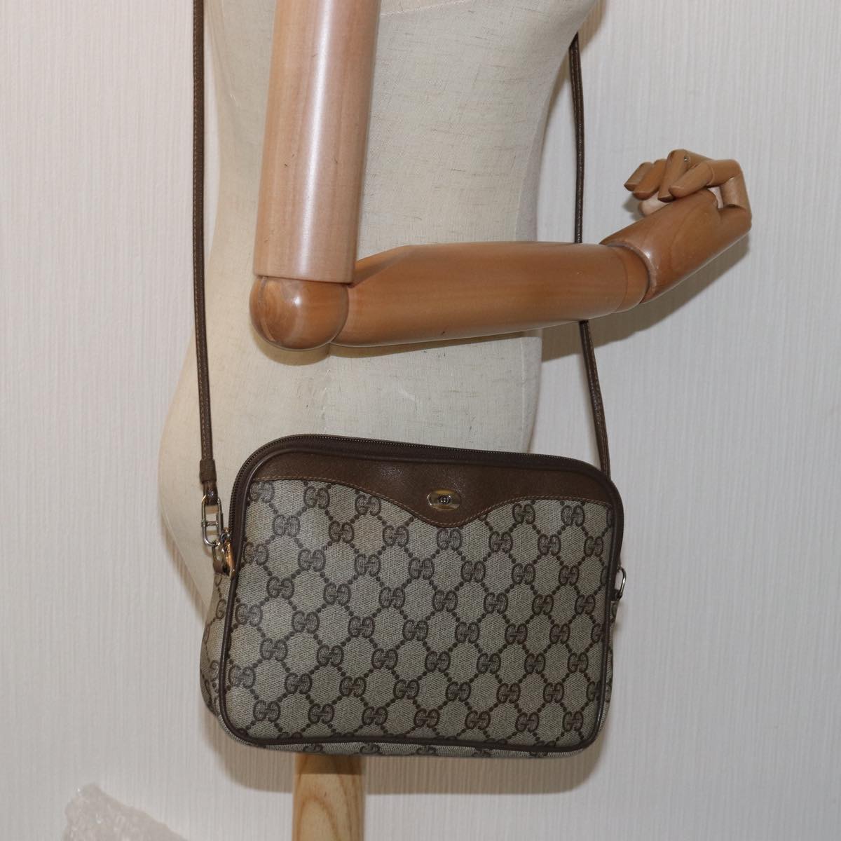 GUCCI GG Supreme Shoulder Bag PVC Beige 97 02 068 Auth ep4507