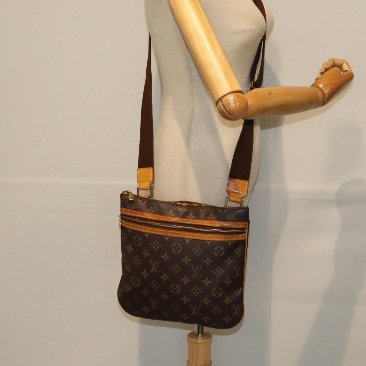 LOUIS VUITTON Monogram Pochette Bosphore Shoulder Bag M40044 LV Auth ep4544