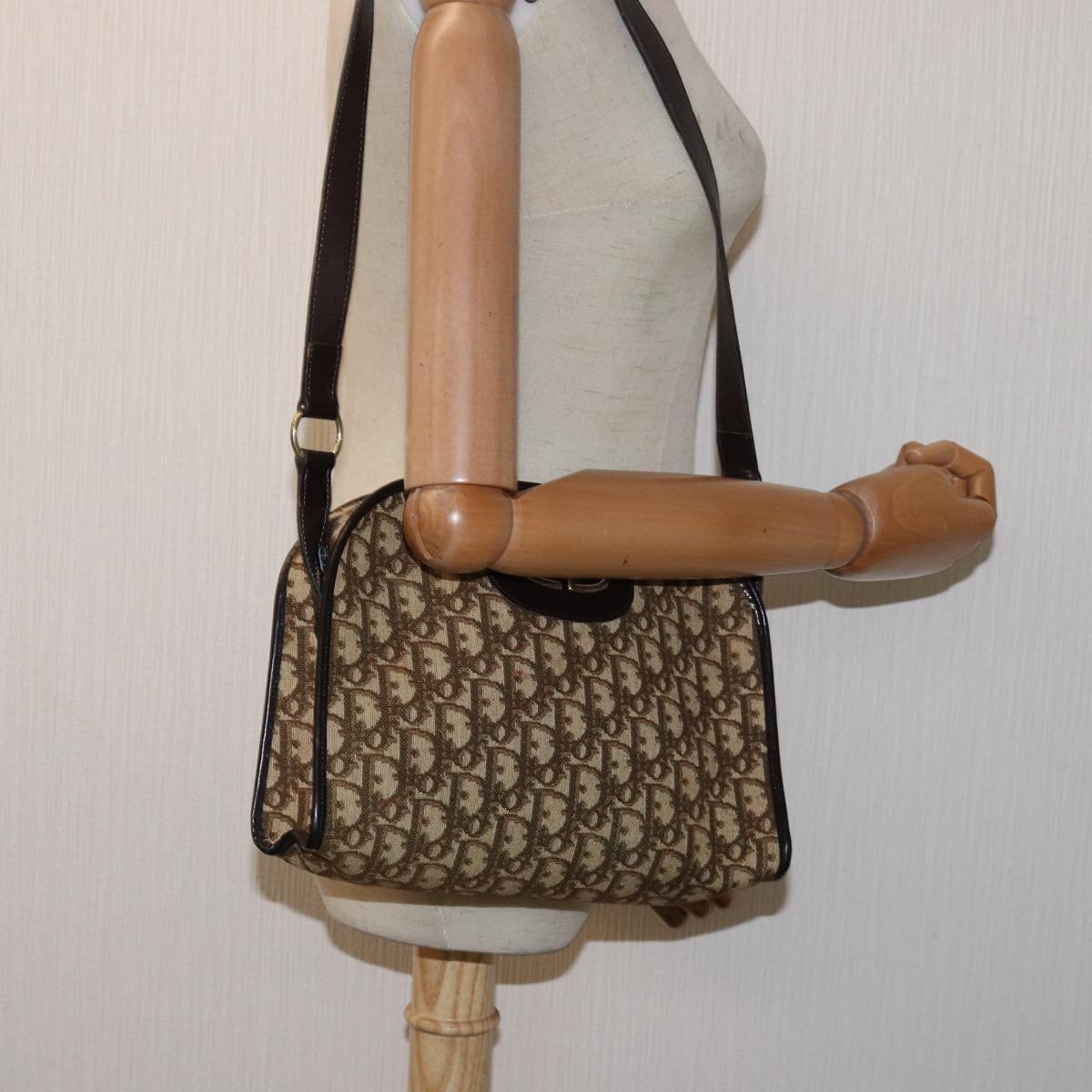 Christian Dior Trotter Canvas Shoulder Bag Brown Auth ep4623