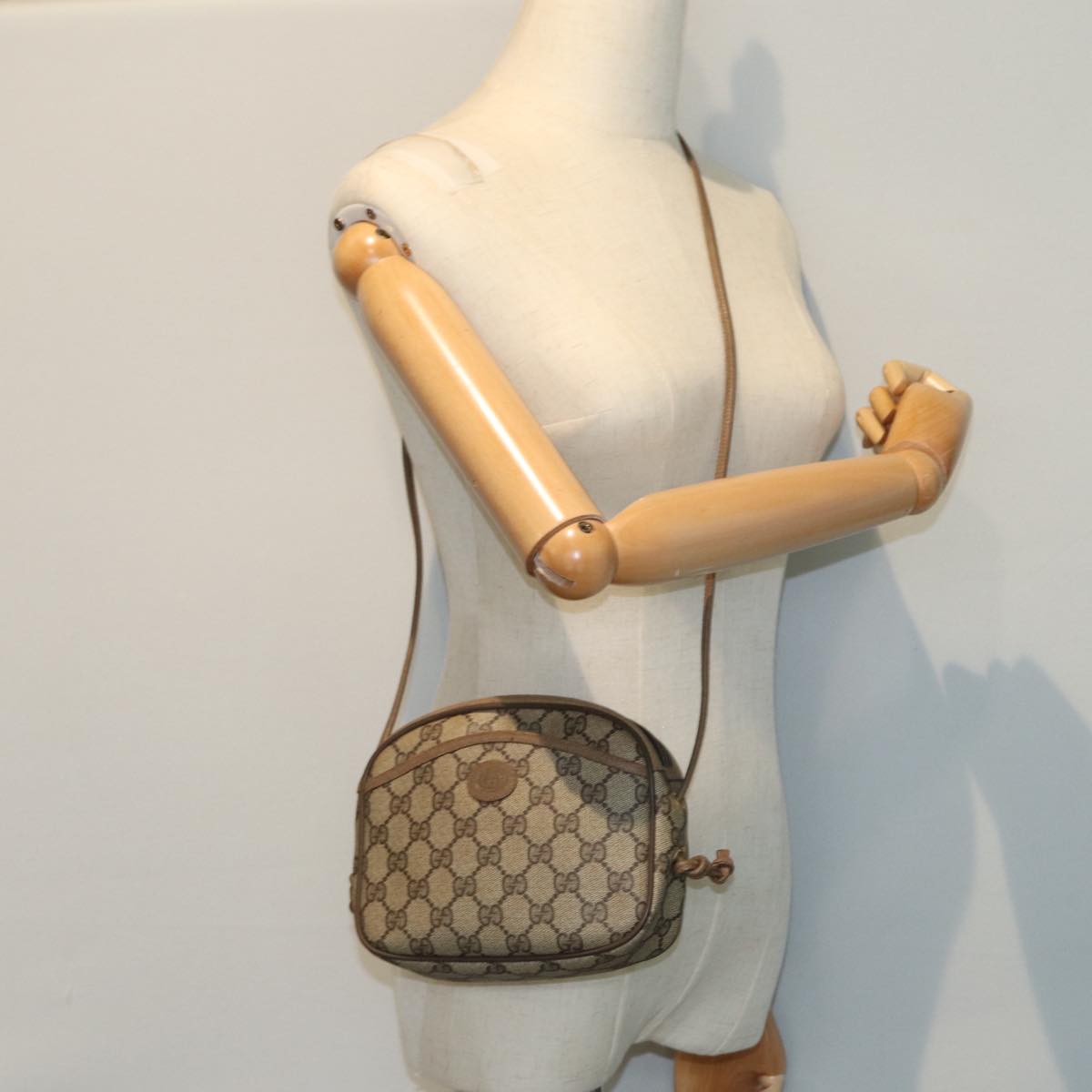 GUCCI GG Supreme Shoulder Bag PVC Leather Beige 116 02 606 Auth ep4637