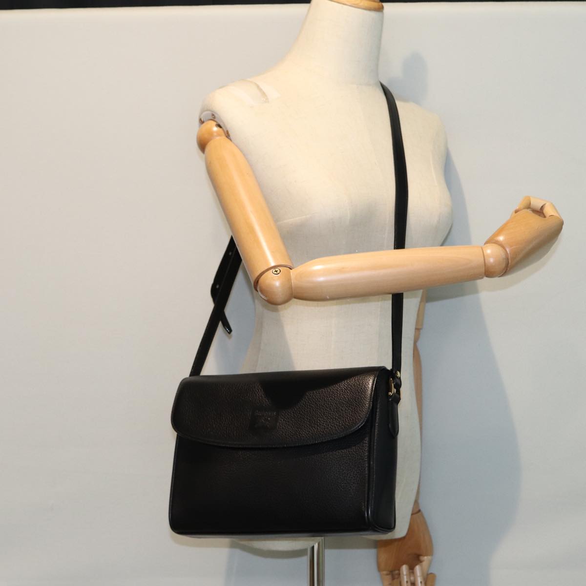 Burberrys Shoulder Bag Leather Black Auth ep4638