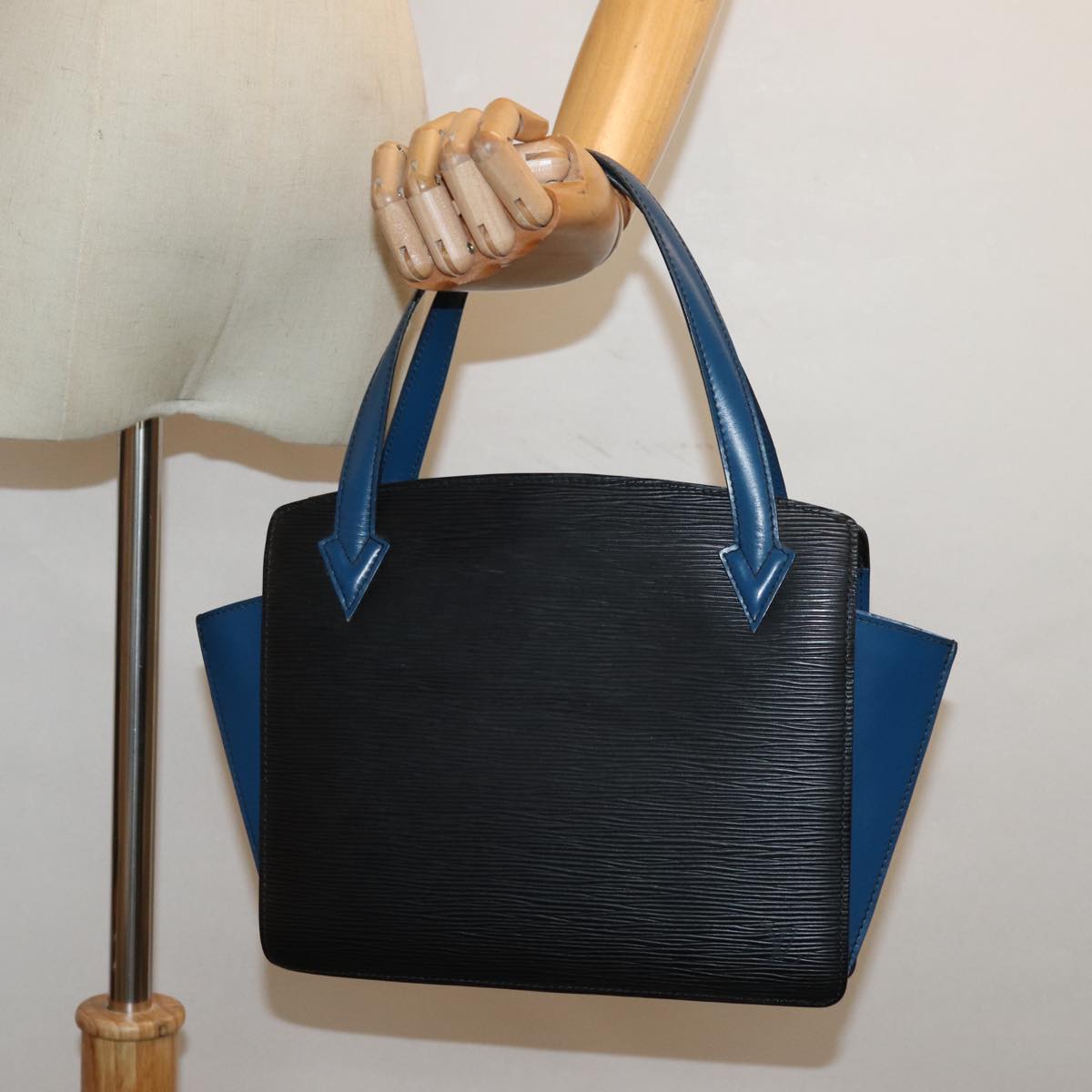 LOUIS VUITTON Epi Bicolor Varenne Hand Bag Black Blue M52385 LV Auth ep4727