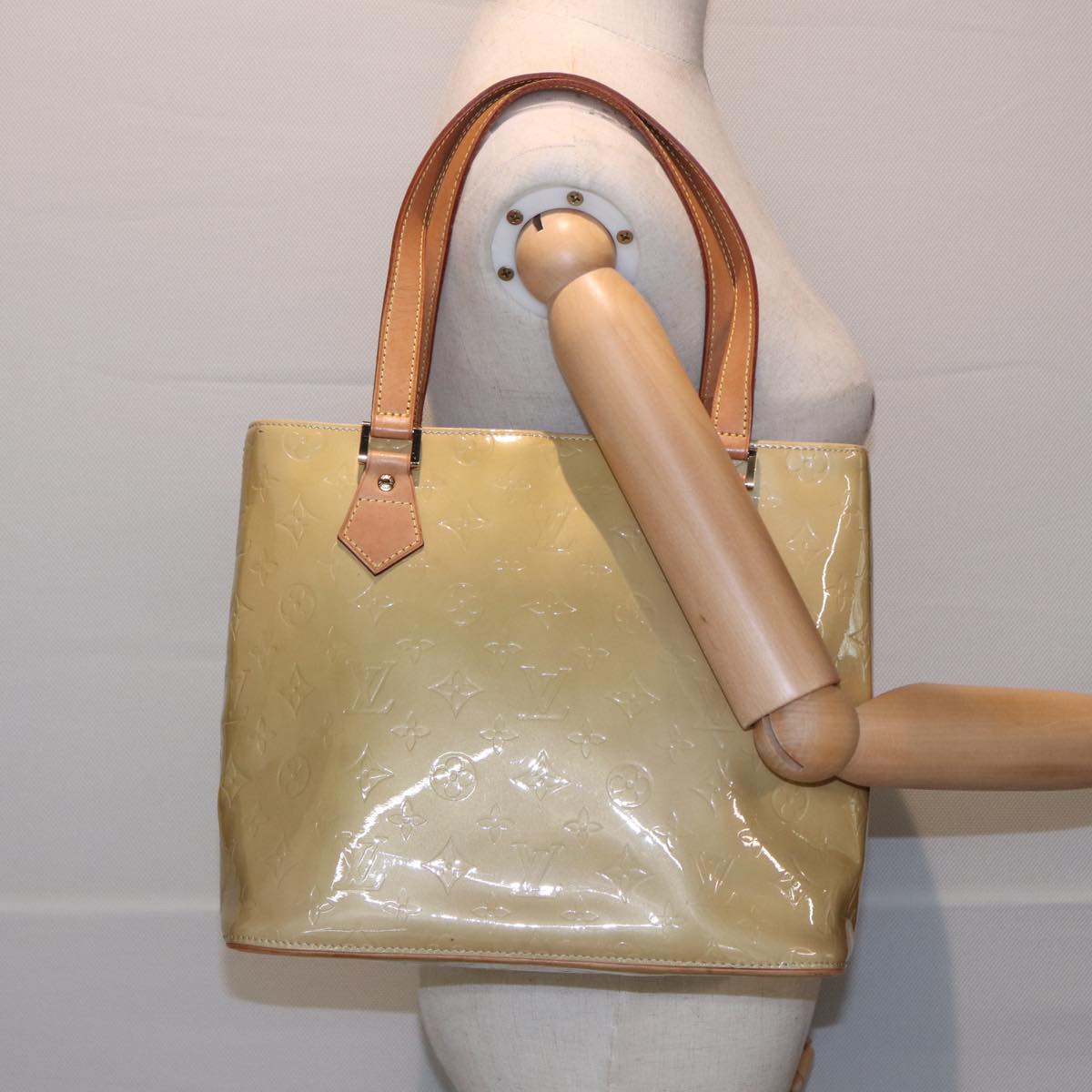 LOUIS VUITTON Monogram Vernis Houston Hand Bag Beige M91004 LV Auth ep4743