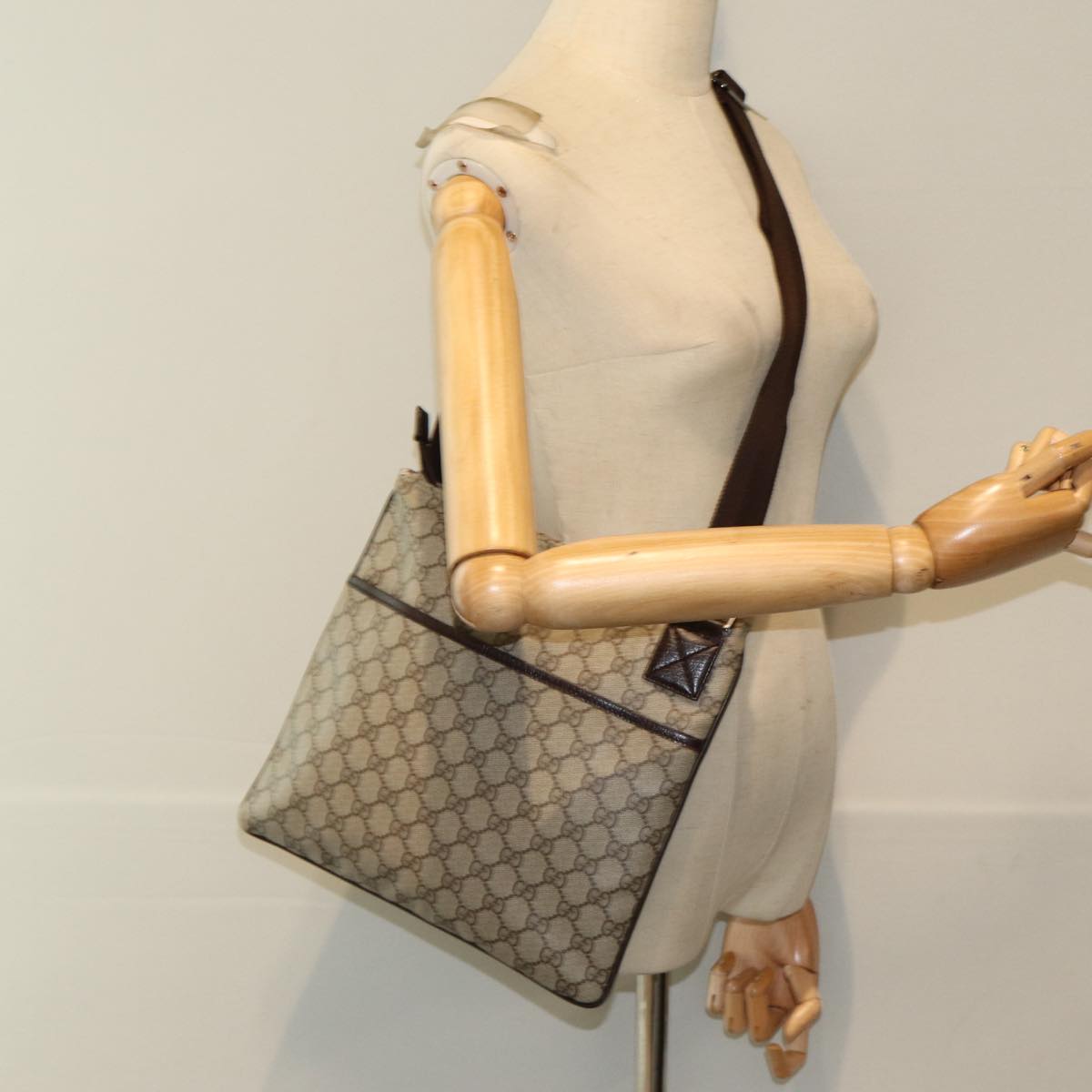 GUCCI GG Supreme Shoulder Bag PVC Beige 141626 Auth ep4894