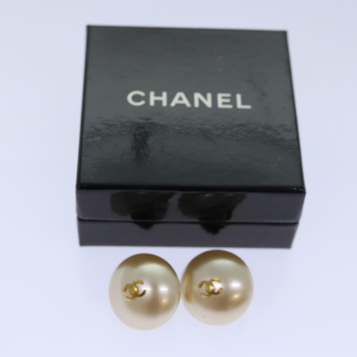 CHANEL Earring metal Gold CC Auth ep5023