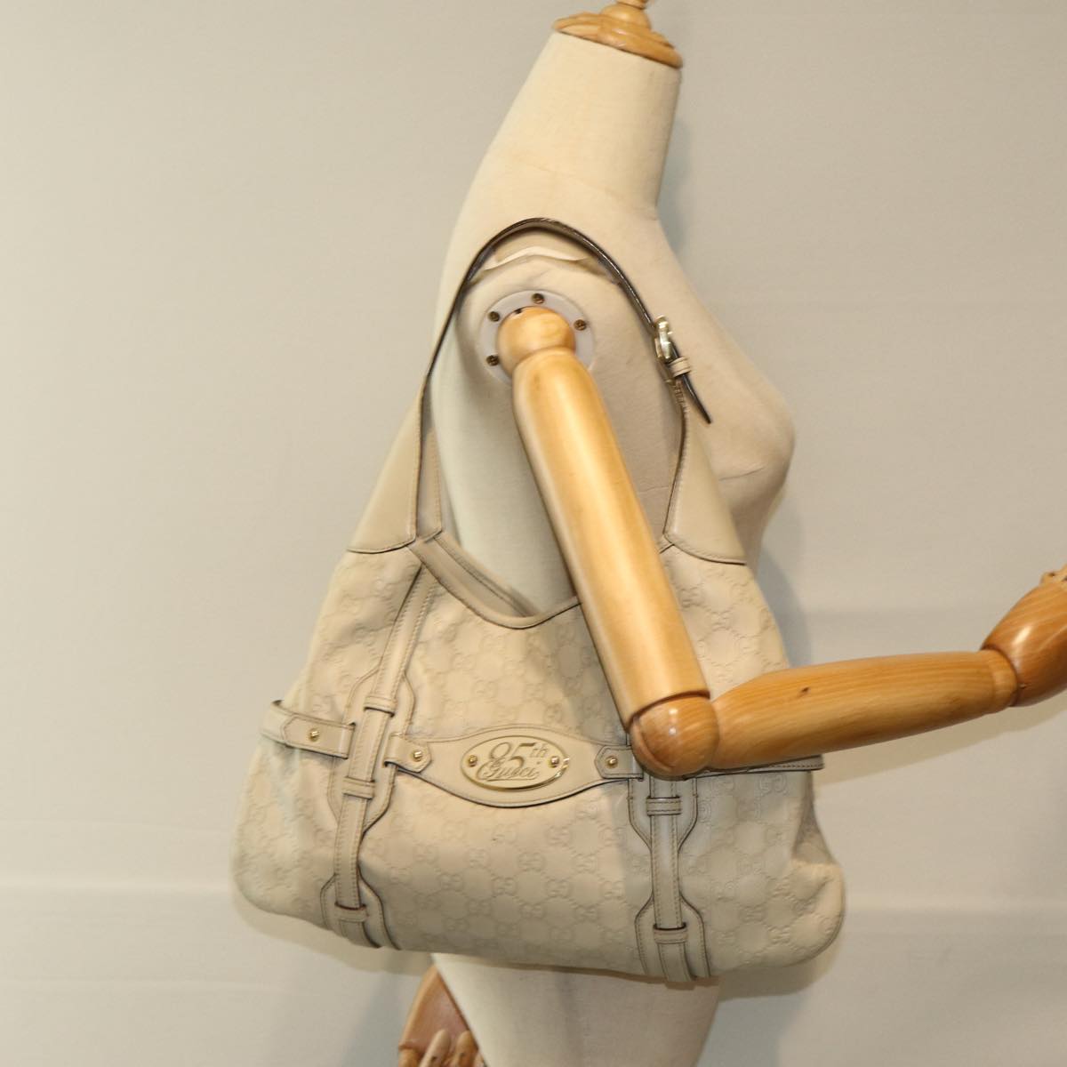 GUCCI Guccissima GG Shoulder Bag Leather Beige Auth ep5109