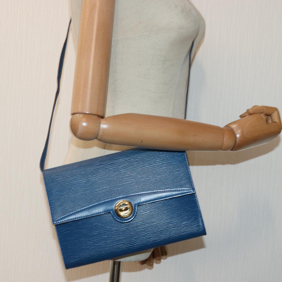 LOUIS VUITTON Epi Pochette Arche Shoulder Bag Blue M52575 LV Auth ep5125