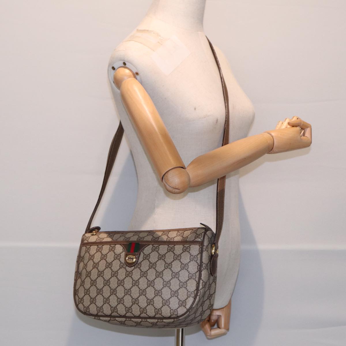 GUCCI GG Supreme Web Sherry Line Shoulder Bag Beige Gold 89 02 077 Auth ep5397