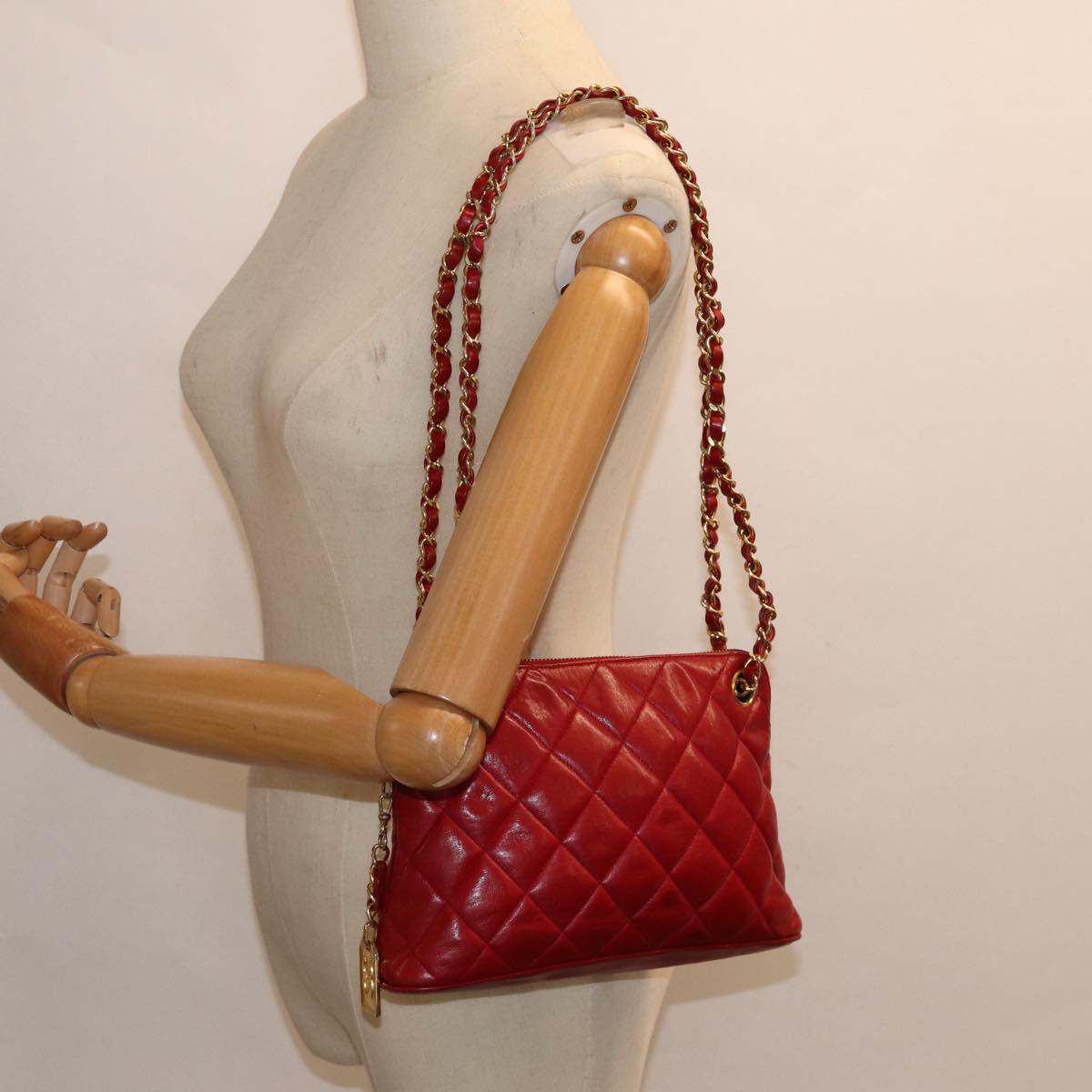 CHANEL Matelasse Chain Shoulder Bag Lamb Skin Red Gold CC Auth ep5445