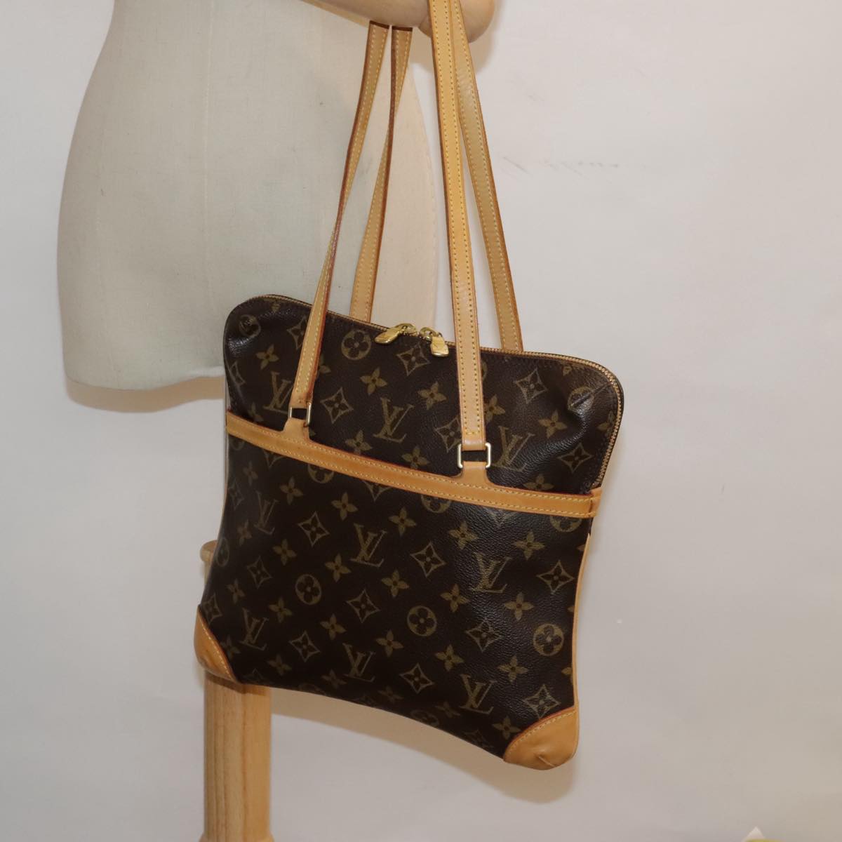 LOUIS VUITTON Monogram Coussin GM Shoulder Bag M51141 LV Auth ep5711