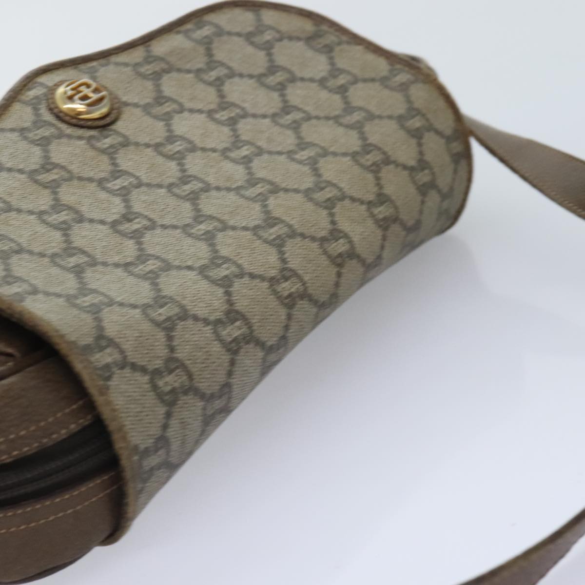 GUCCI GG Plus Supreme Shoulder Bag PVC Beige Gold Auth ep5740