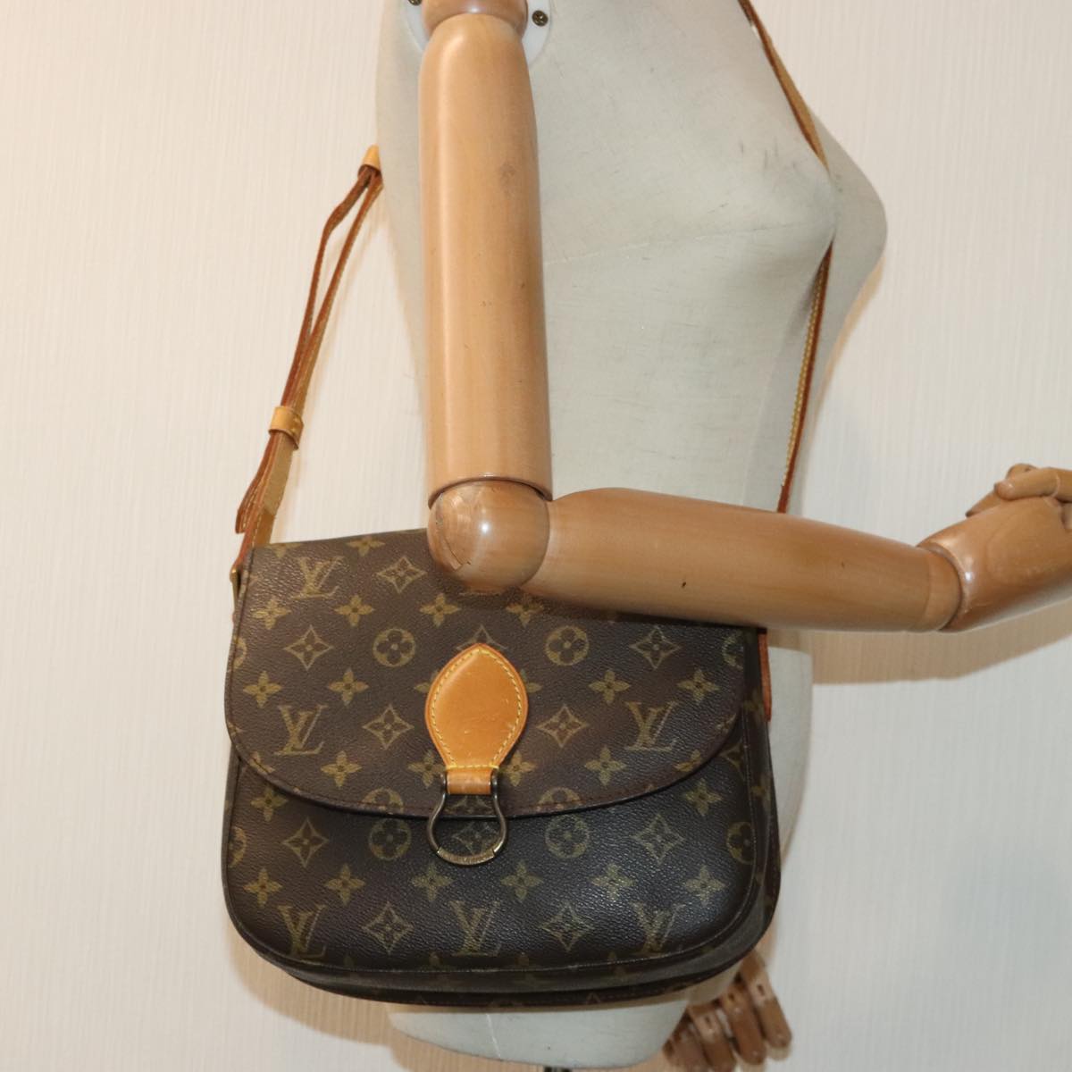 LOUIS VUITTON Monogram Saint Cloud GM Shoulder Bag M51242 LV Auth ep5747