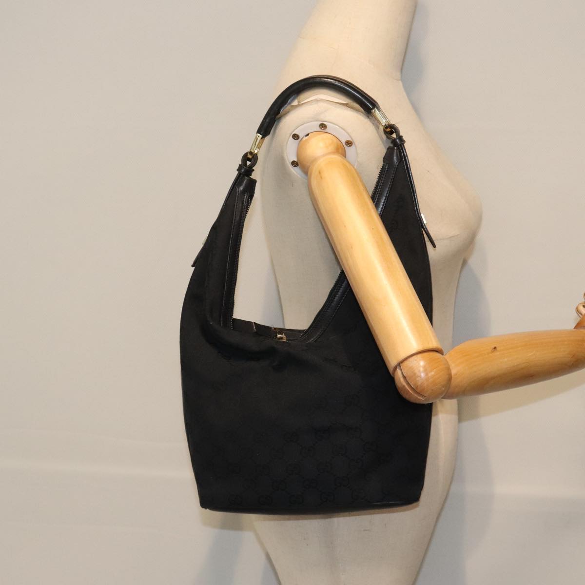 GUCCI GG Canvas Shoulder Bag Black Gold 001 4288 Auth ep5761