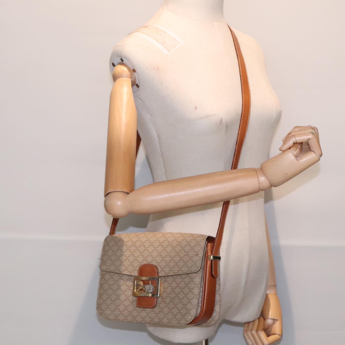 CELINE Macadam Canvas Shoulder Bag Beige Gold Auth ep5832