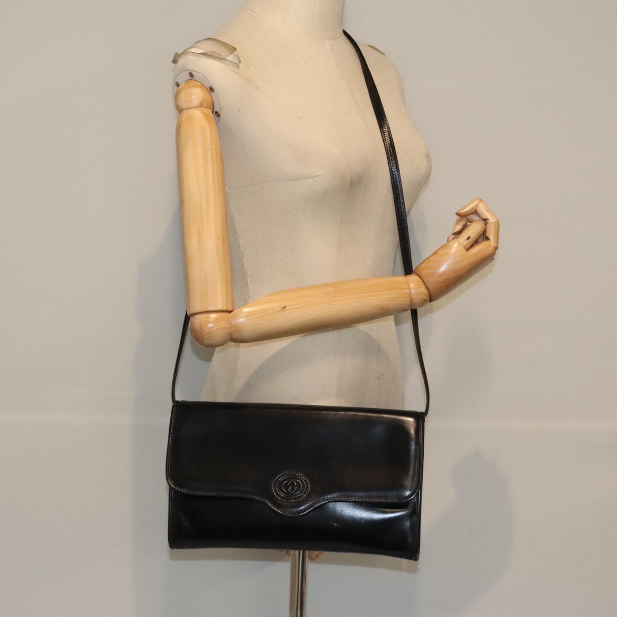 GUCCI Shoulder Bag Leather Black Auth ep5952