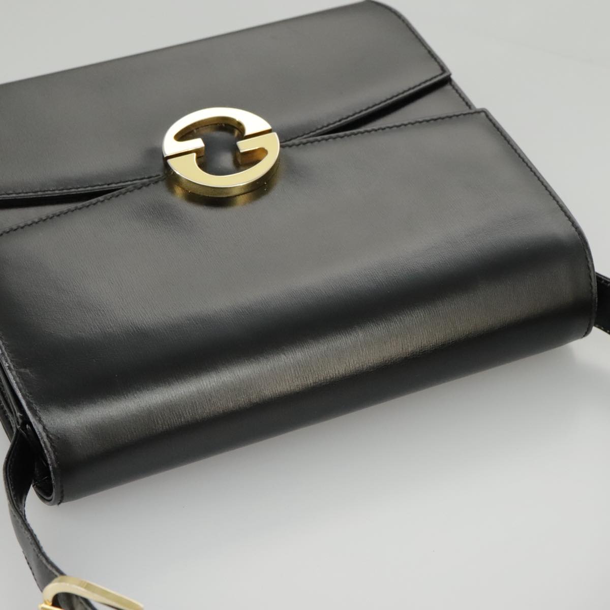 GUCCI Shoulder Bag Leather Black Gold Auth ep6204