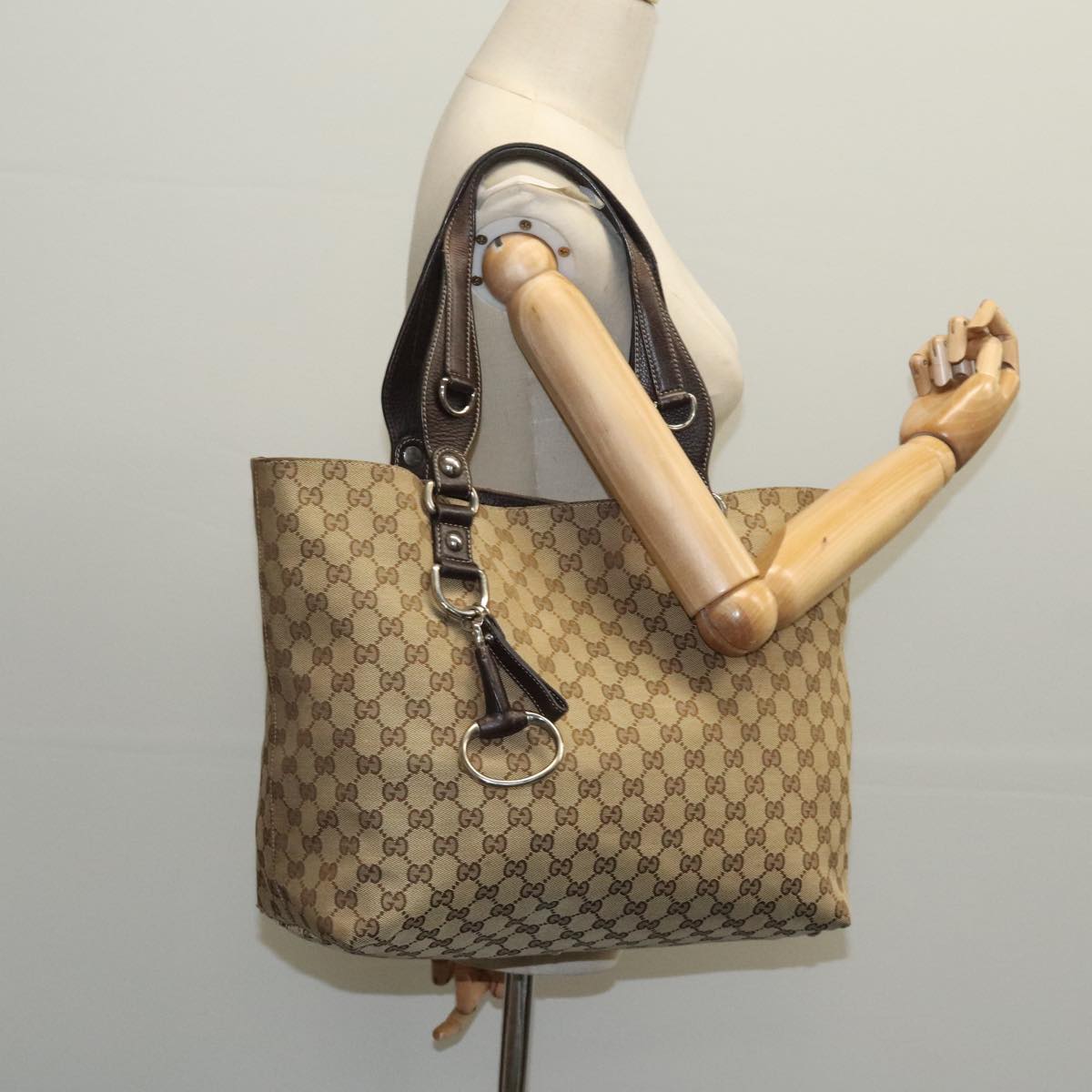 GUCCI GG Canvas Tote Bag Beige Silver 229852 Auth ep6330