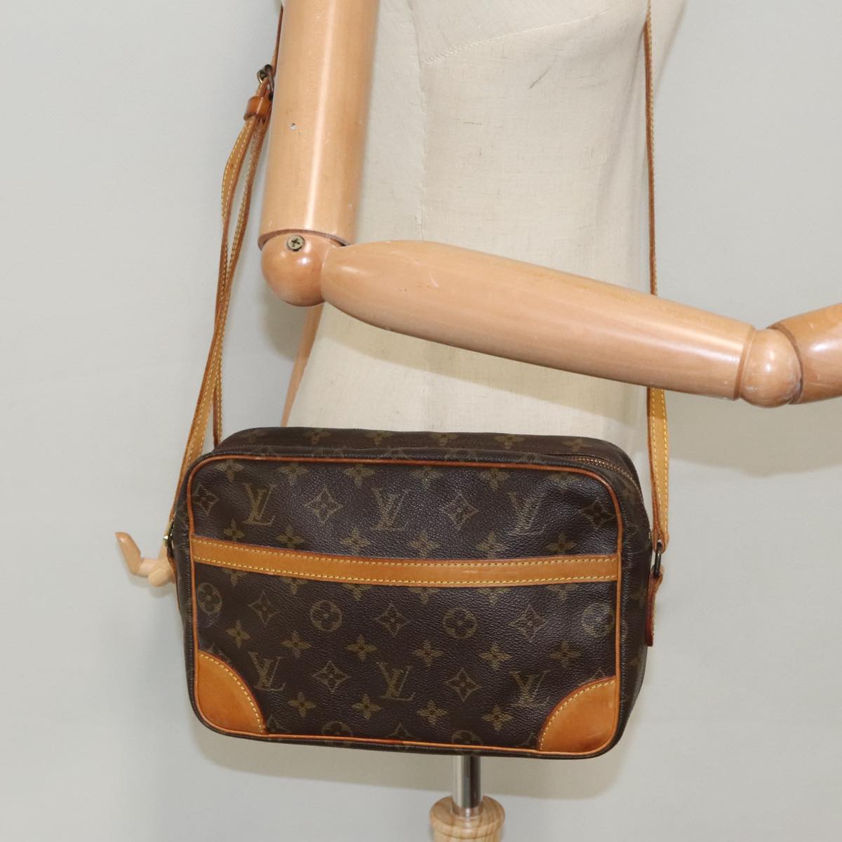 LOUIS VUITTON Monogram Trocadero 27 Shoulder Bag M51274 LV Auth ep6415