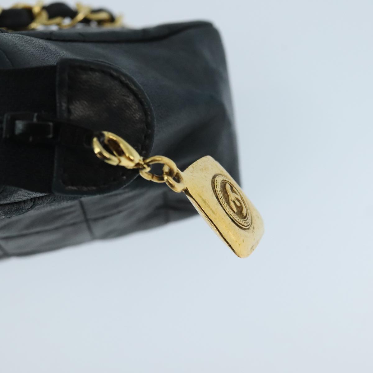 CHANEL Matelasse Chain Hand Bag Lamb Skin Navy Gold CC Auth ep6416