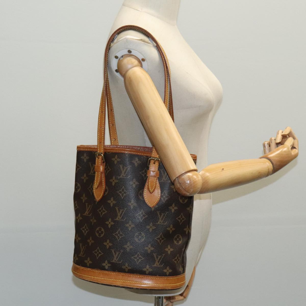 LOUIS VUITTON Monogram Bucket PM Shoulder Bag M42238 LV Auth ep6428