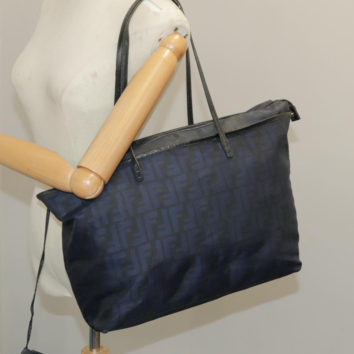 FENDI Zucca Canvas Tote Bag Gold Navy Auth ep6478