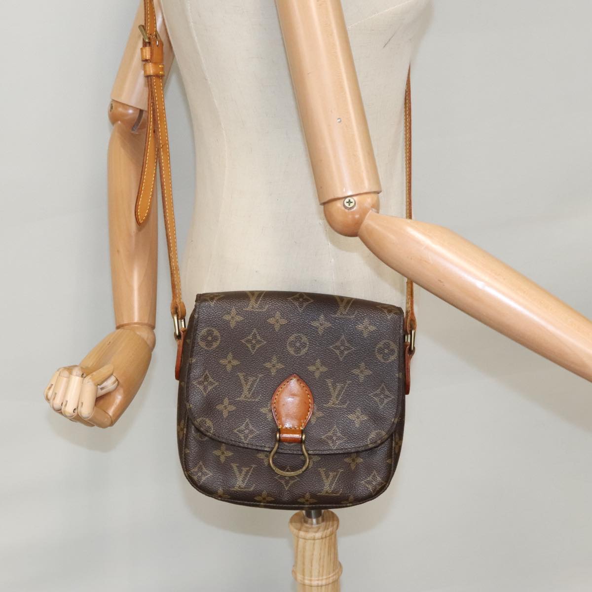 LOUIS VUITTON Monogram Saint Cloud MM Shoulder Bag M51243 LV Auth ep6569