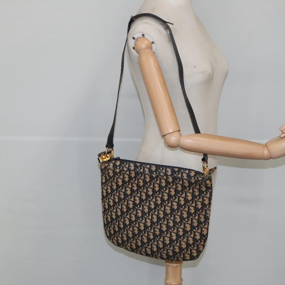 Christian Dior Trotter Canvas Shoulder Bag Navy Gold Auth ep6603