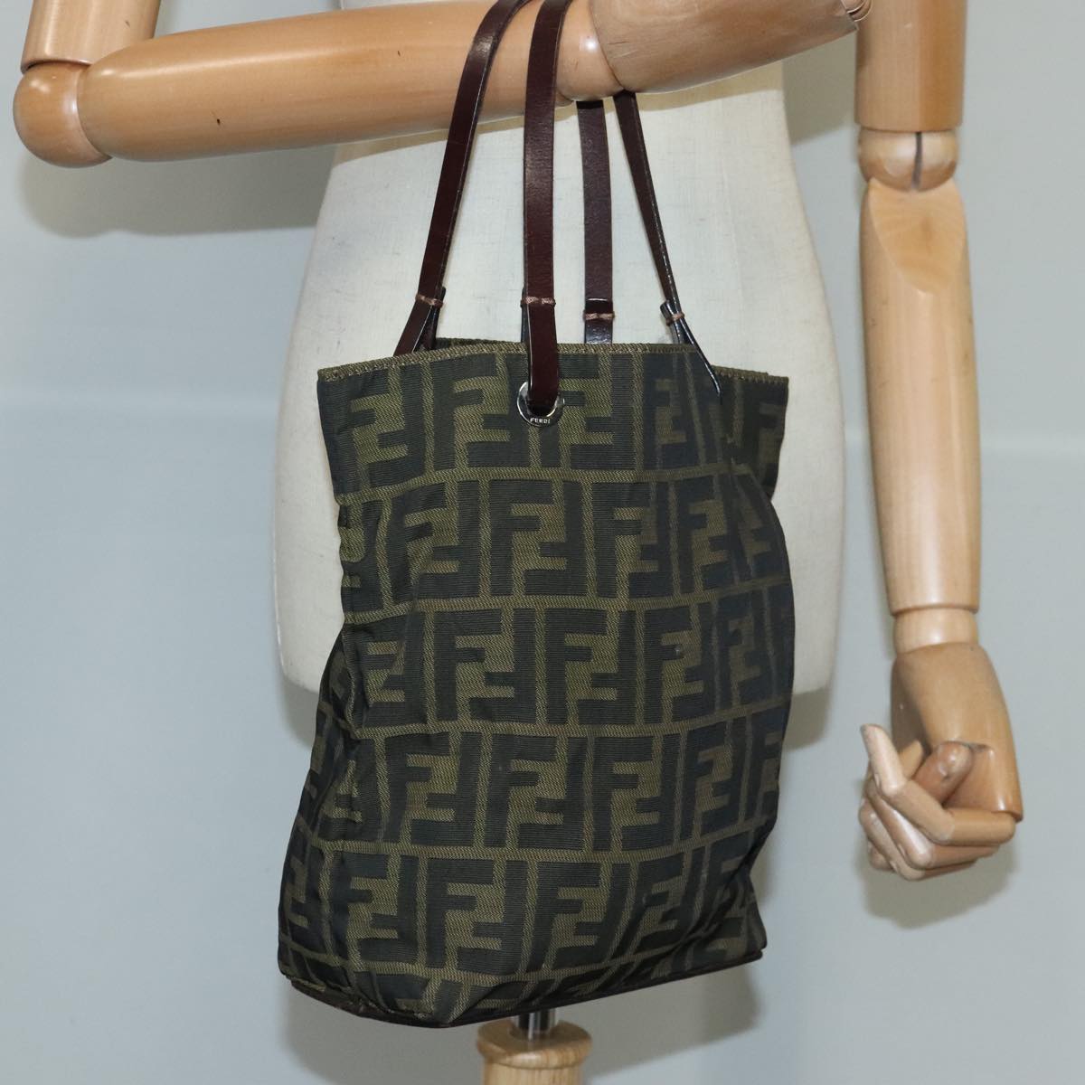 FENDI Zucca Canvas Hand Bag Brown Black Auth ep6607