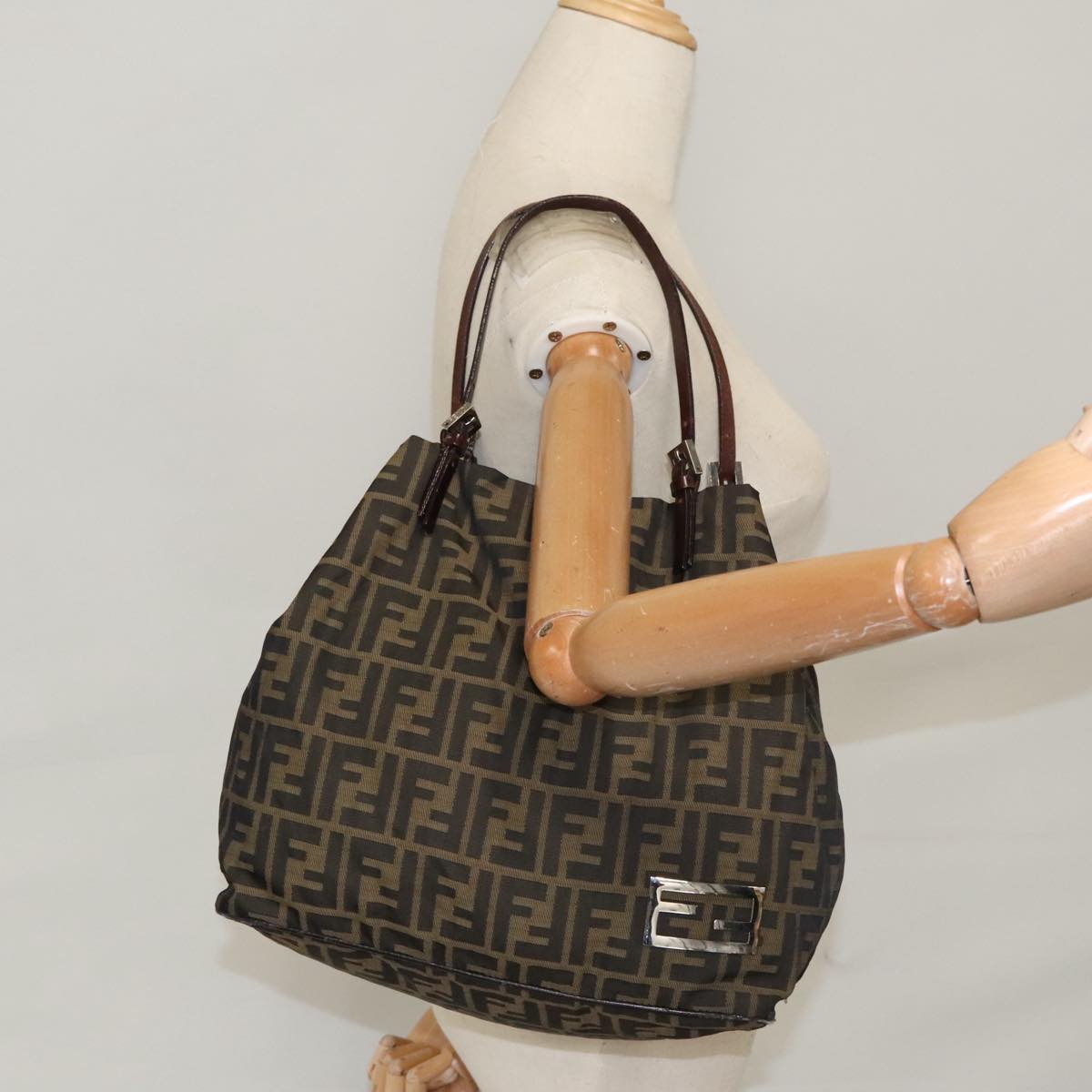 FENDI Zucca Canvas Tote Bag Khaki Auth ep6785