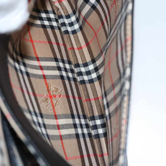 Burberrys Shoulder Bag Leather Black Gold Auth ep8351