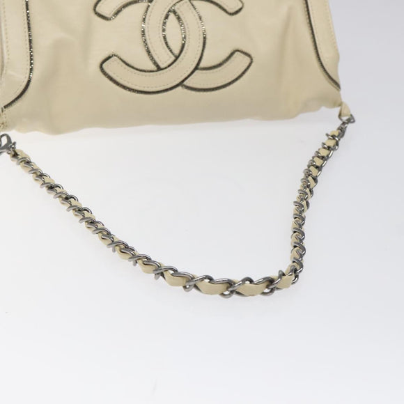 CHANEL Chain Hand Bag Leather White Silver CC Auth ep8399