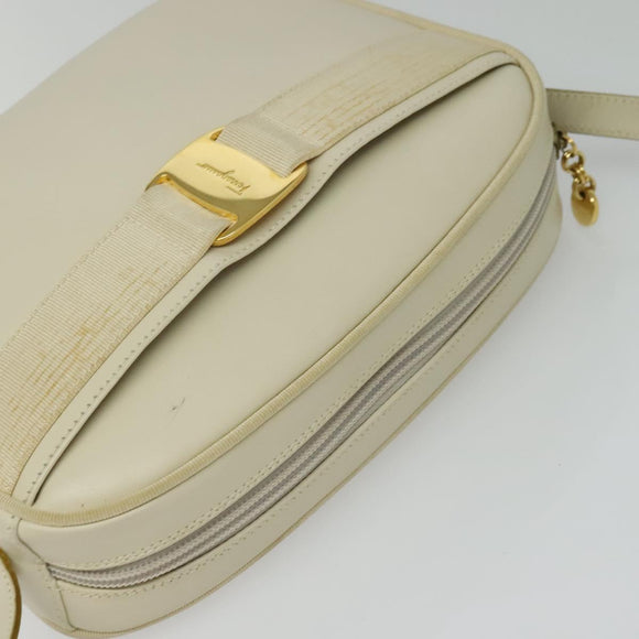 Salvatore Ferragamo Vala Shoulder Bag Leather White Gold Auth ep9145