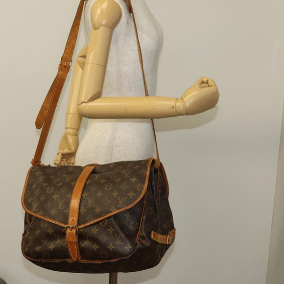 LOUIS VUITTON Monogram Saumur 35 Shoulder Bag M42254 LV Auth ep9649