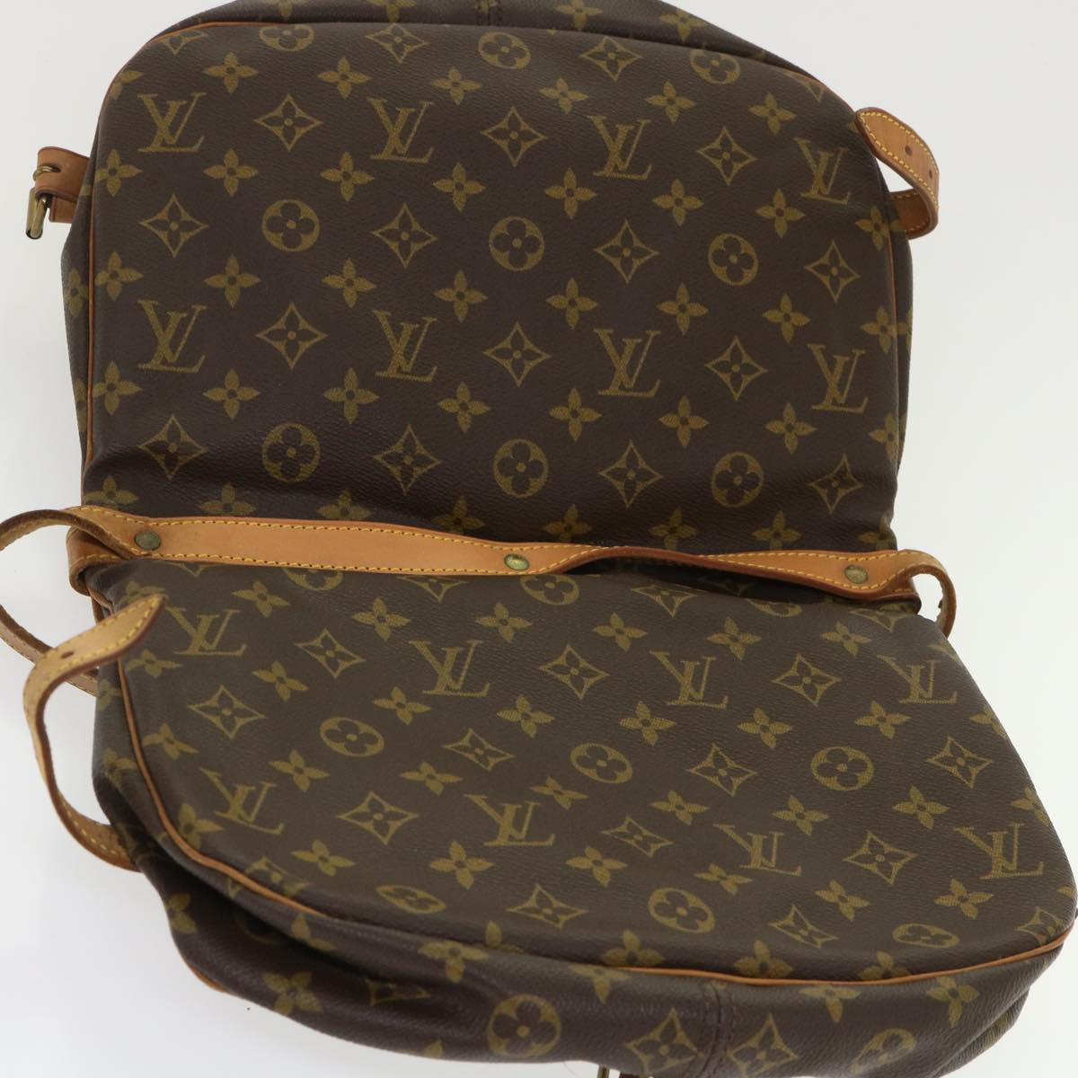 LOUIS VUITTON Monogram Saumur 30 Shoulder Bag M42256 LV Auth fm2511