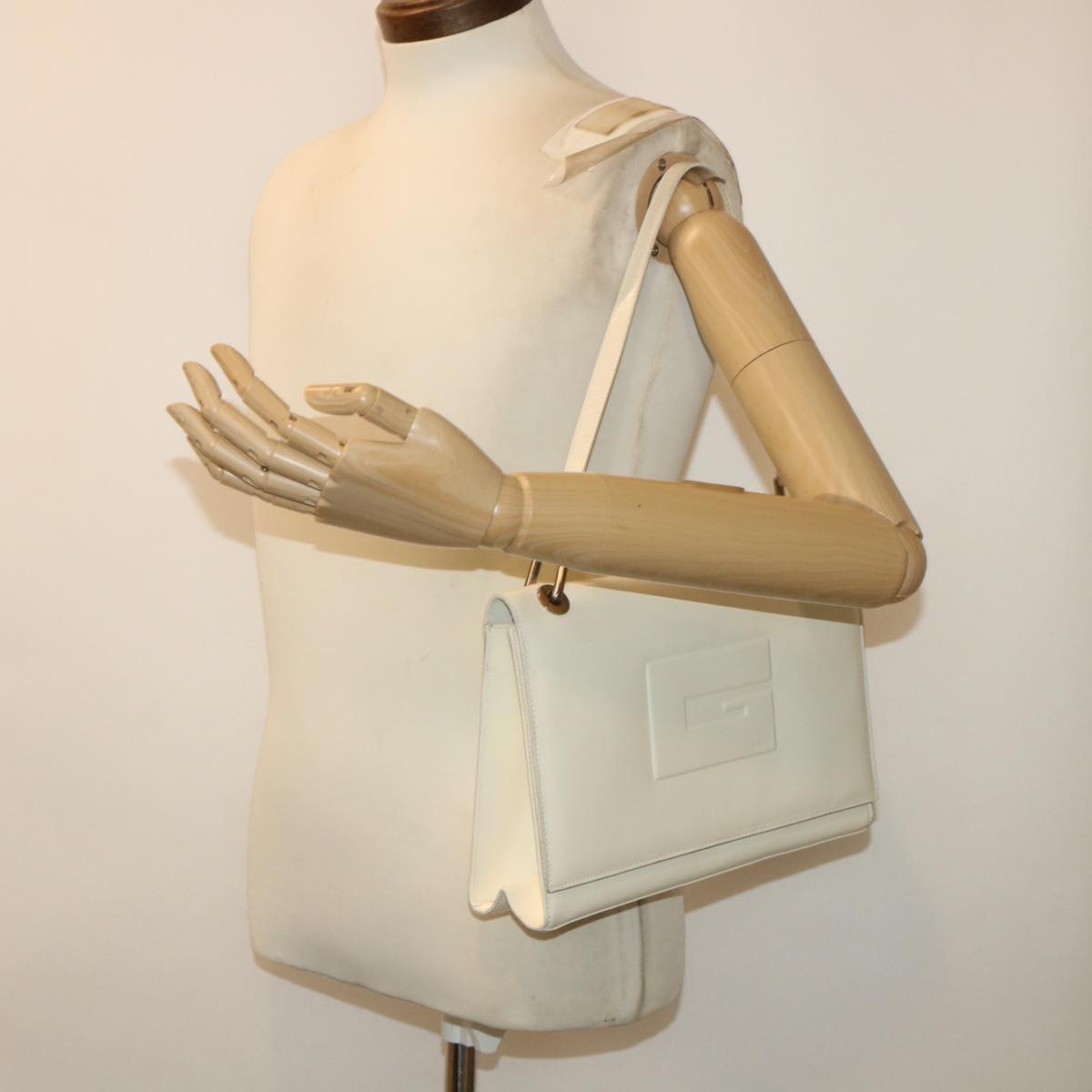 GUCCI Shoulder Bag Leather White 001•2058•3033 Auth fm2591