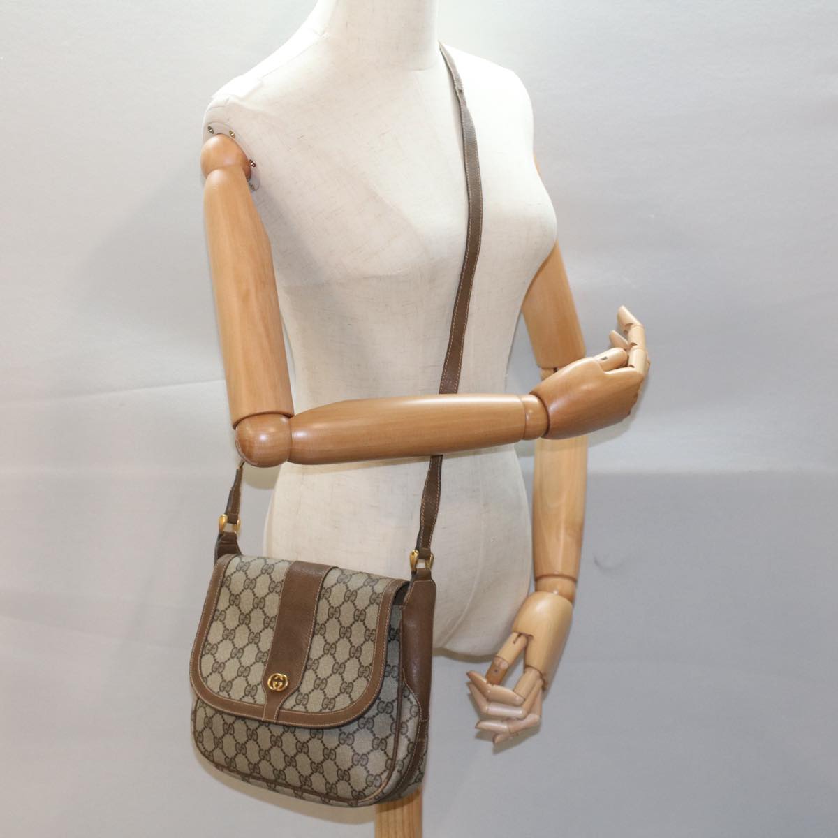 GUCCI GG Canvas Shoulder Bag PVC Leather Beige Brown 001 261 4425 Auth fm2655