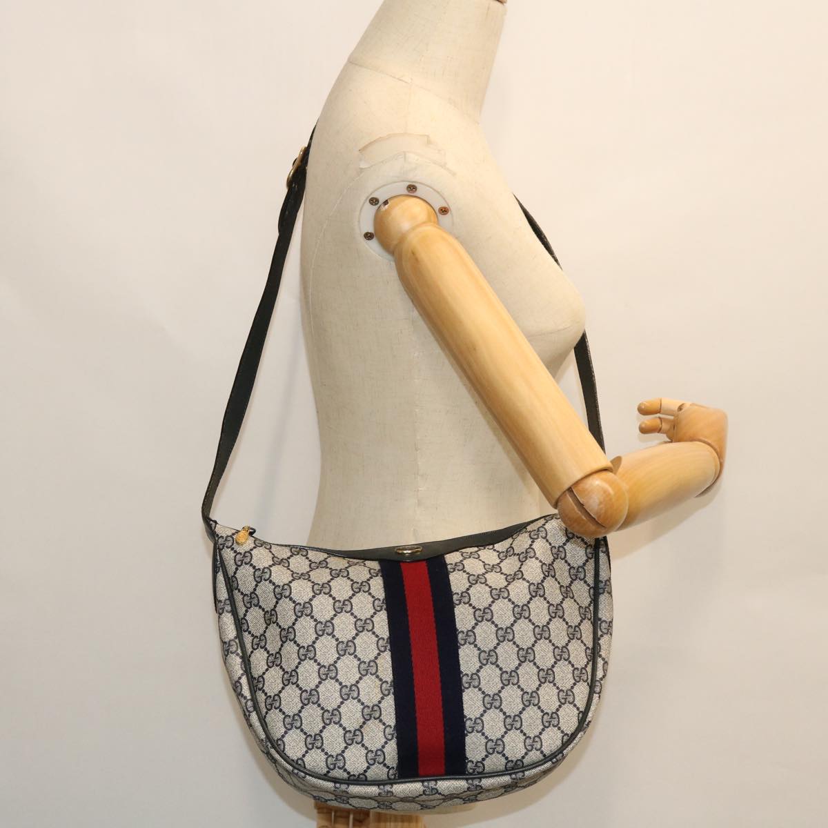 GUCCI GG Canvas Sherry Line Shoulder Bag PVC Leather Gray Navy Red Auth fm2737