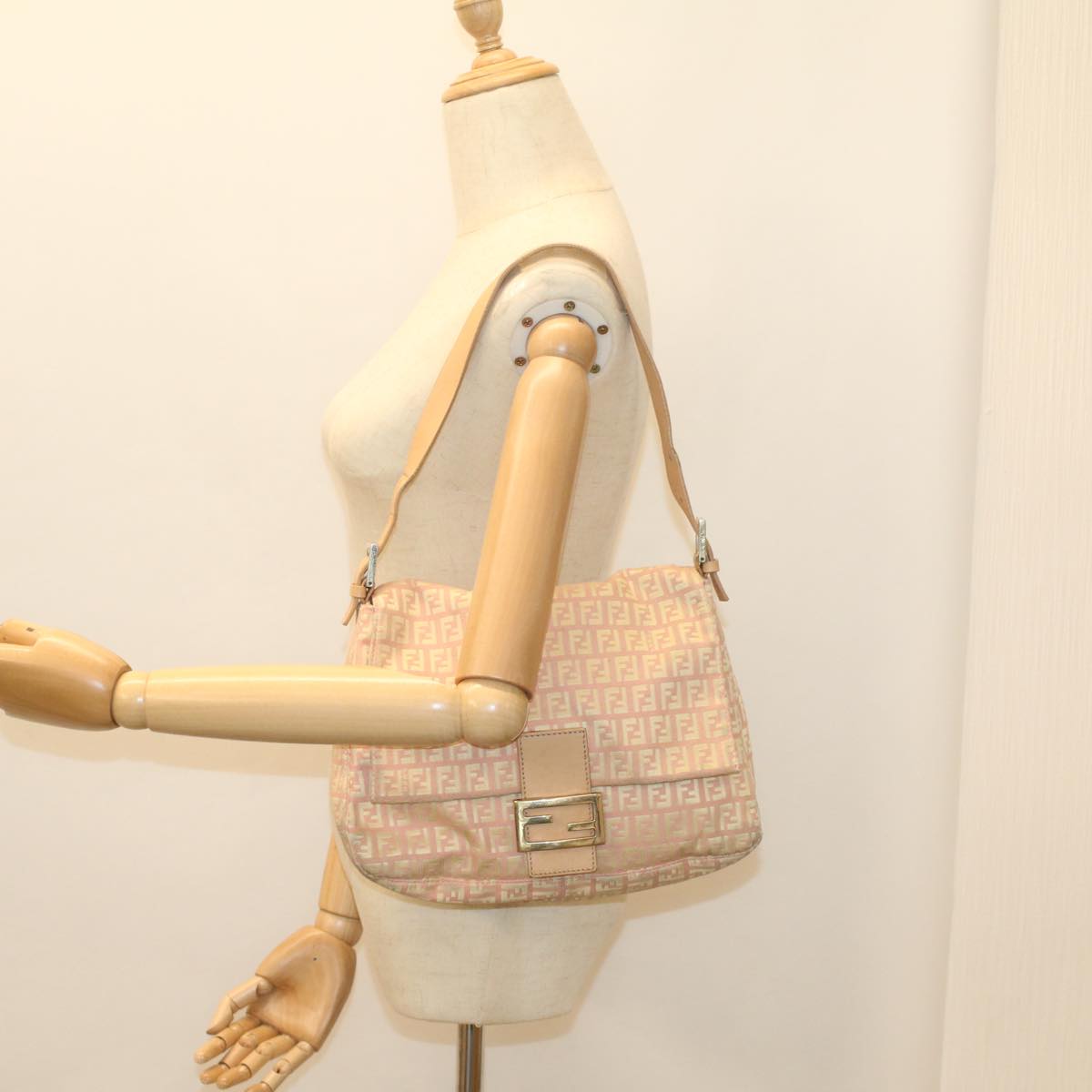 FENDI Zucchino Canvas Mamma Baguette Shoulder Bag Pink Auth fm2757