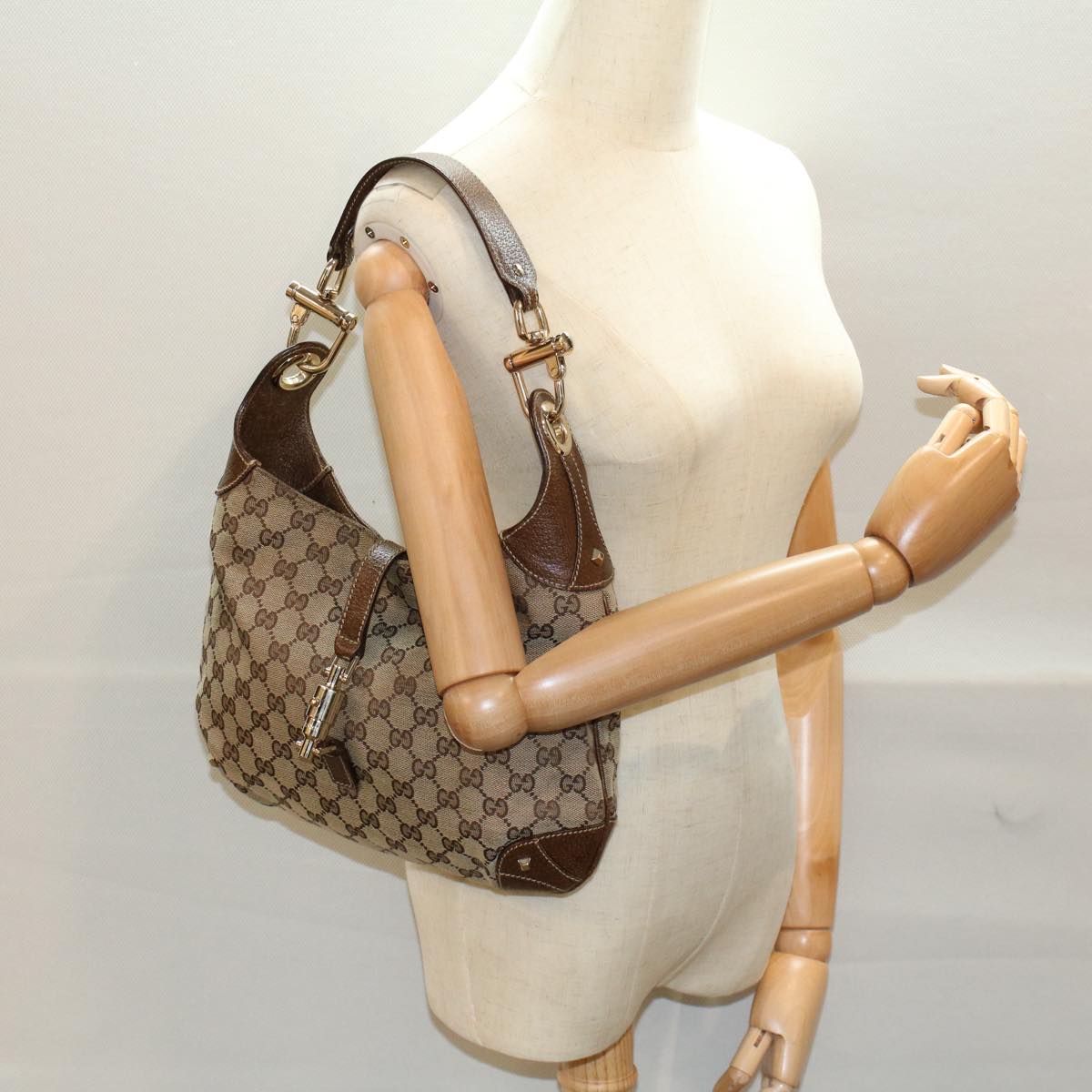 GUCCI GG Canvas Jackie Shoulder Bag Beige 120888 Auth fm2784