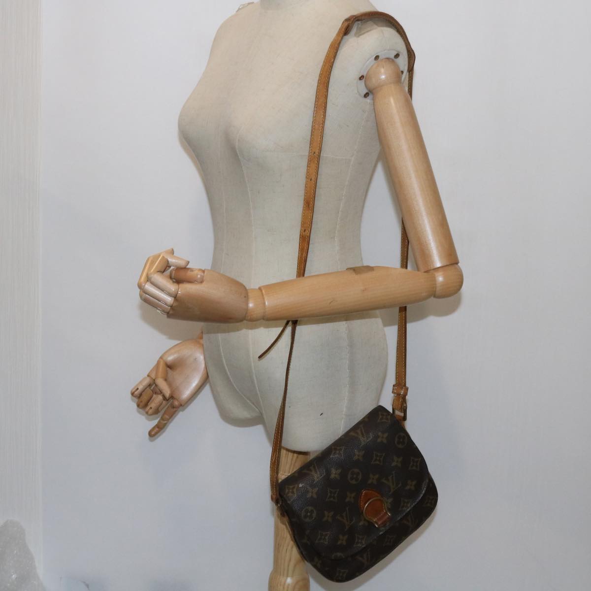 LOUIS VUITTON Monogram Saint Cloud MM Shoulder Bag M51243 LV Auth fm2997