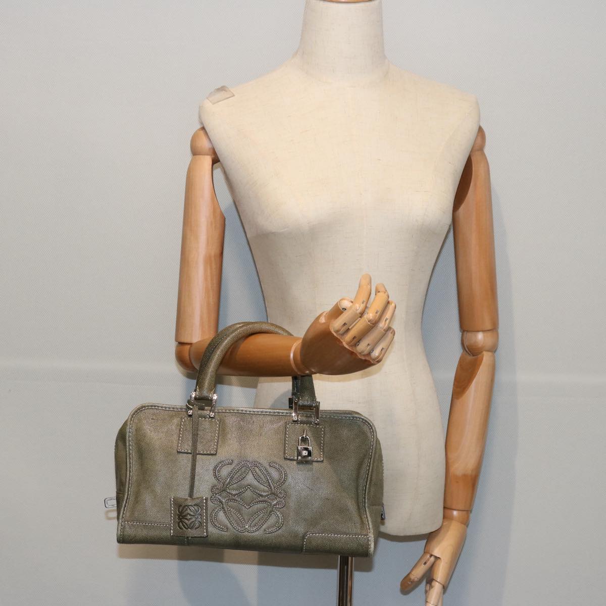 LOEWE Amazonas Hand Bag Leather Khaki Auth fm3045