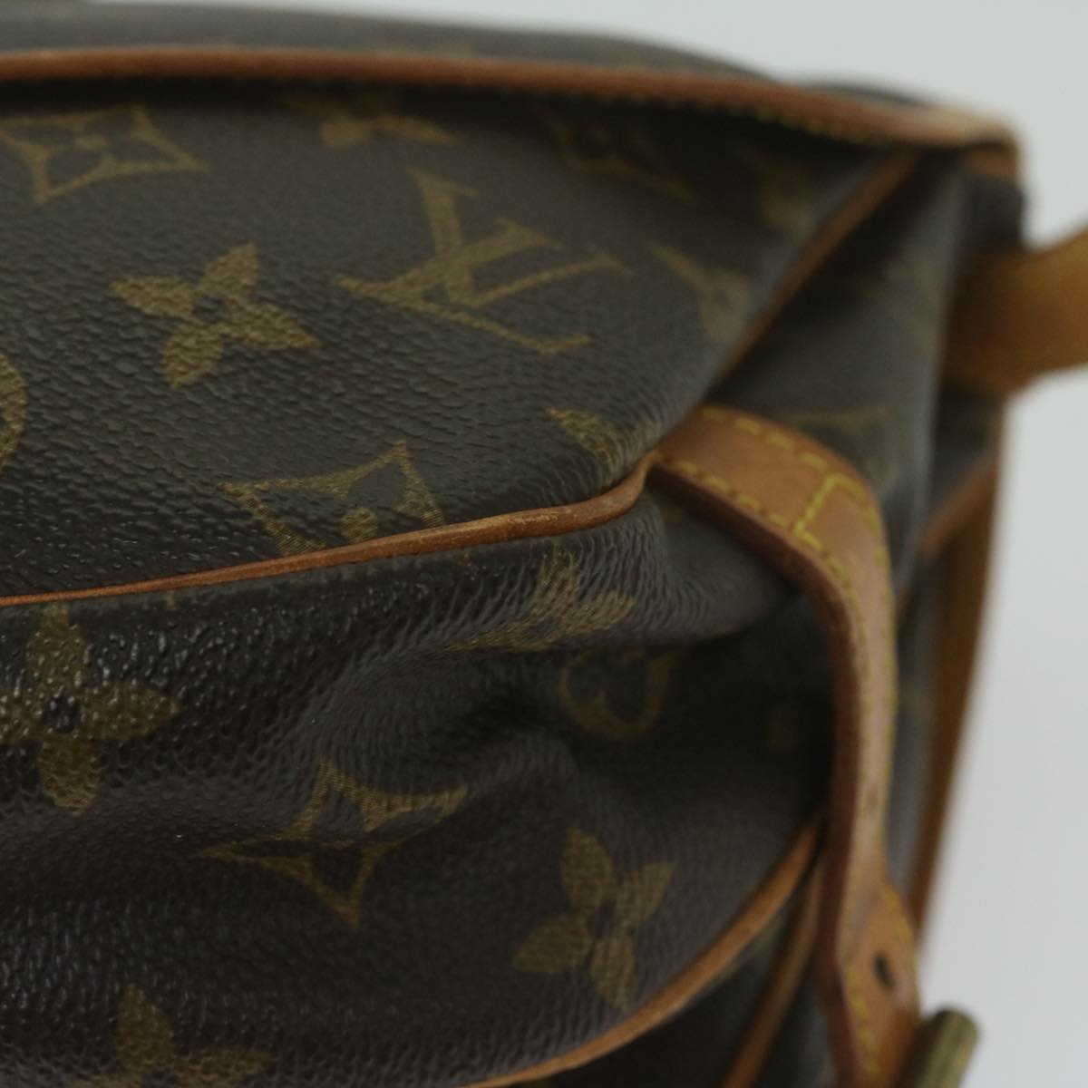 LOUIS VUITTON Monogram Saumur 30 Shoulder Bag M42256 LV Auth fm3047