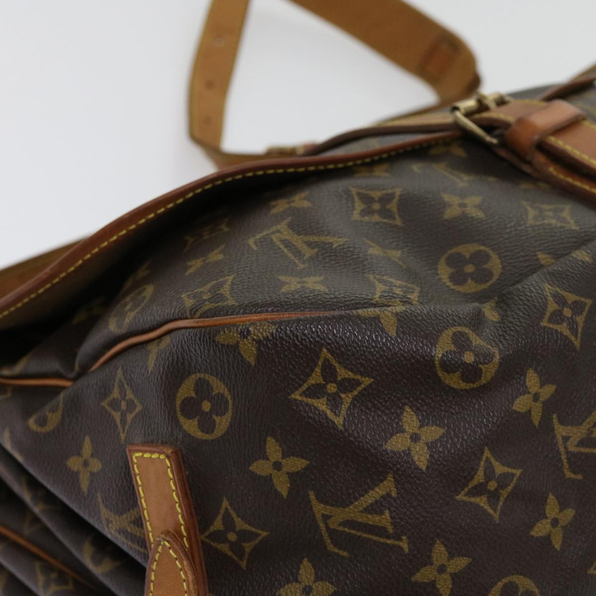 LOUIS VUITTON Monogram Saumur 35 Shoulder Bag M42254 LV Auth fm3048