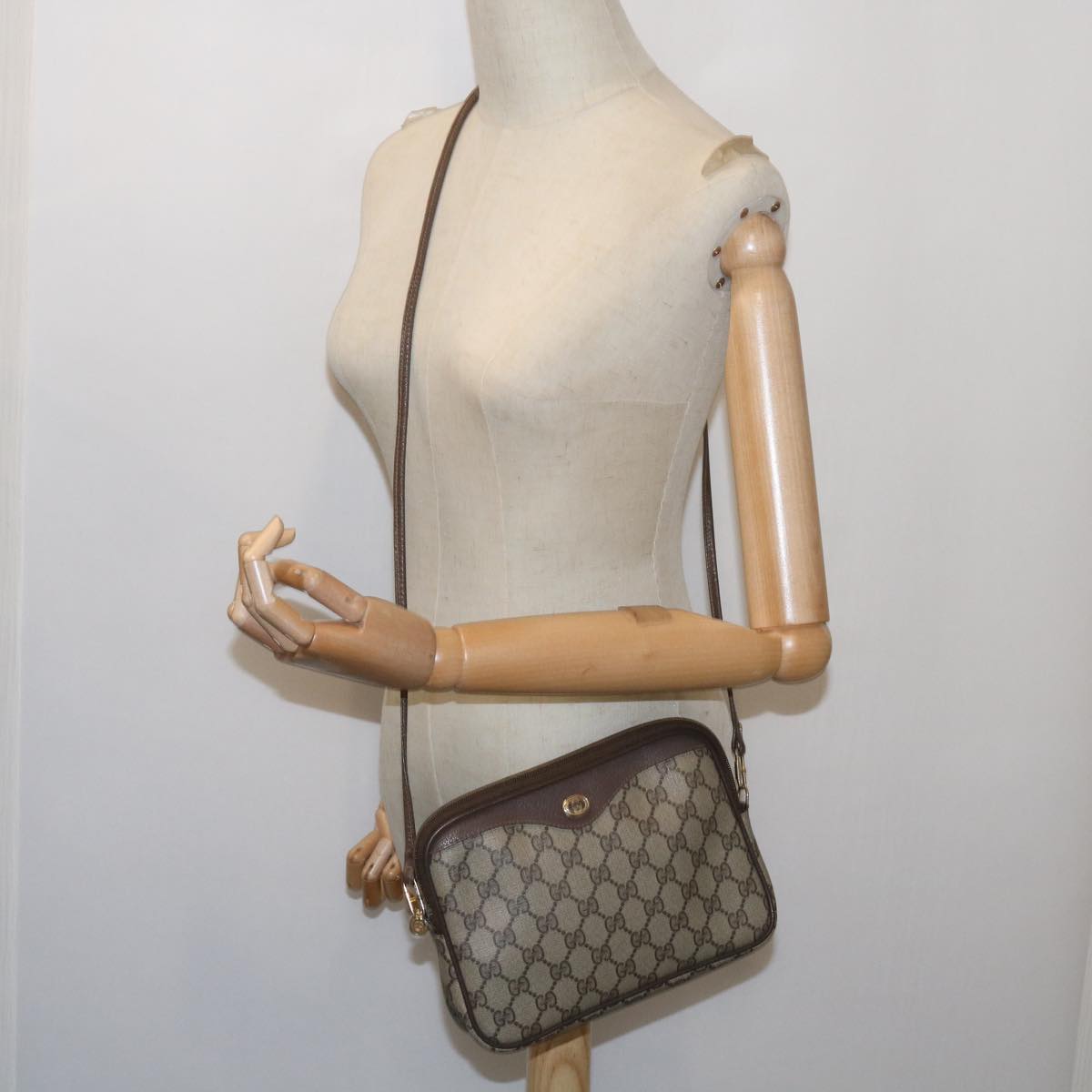 GUCCI GG Supreme Shoulder Bag PVC Beige 97 02 068 Auth fm3136