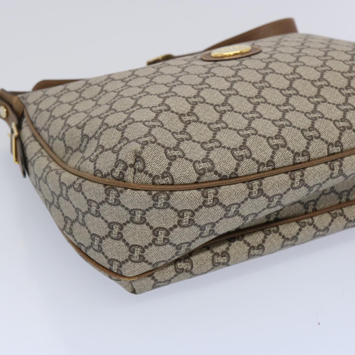 GUCCI GG Plus Supreme Shoulder Bag Beige Auth fm3139