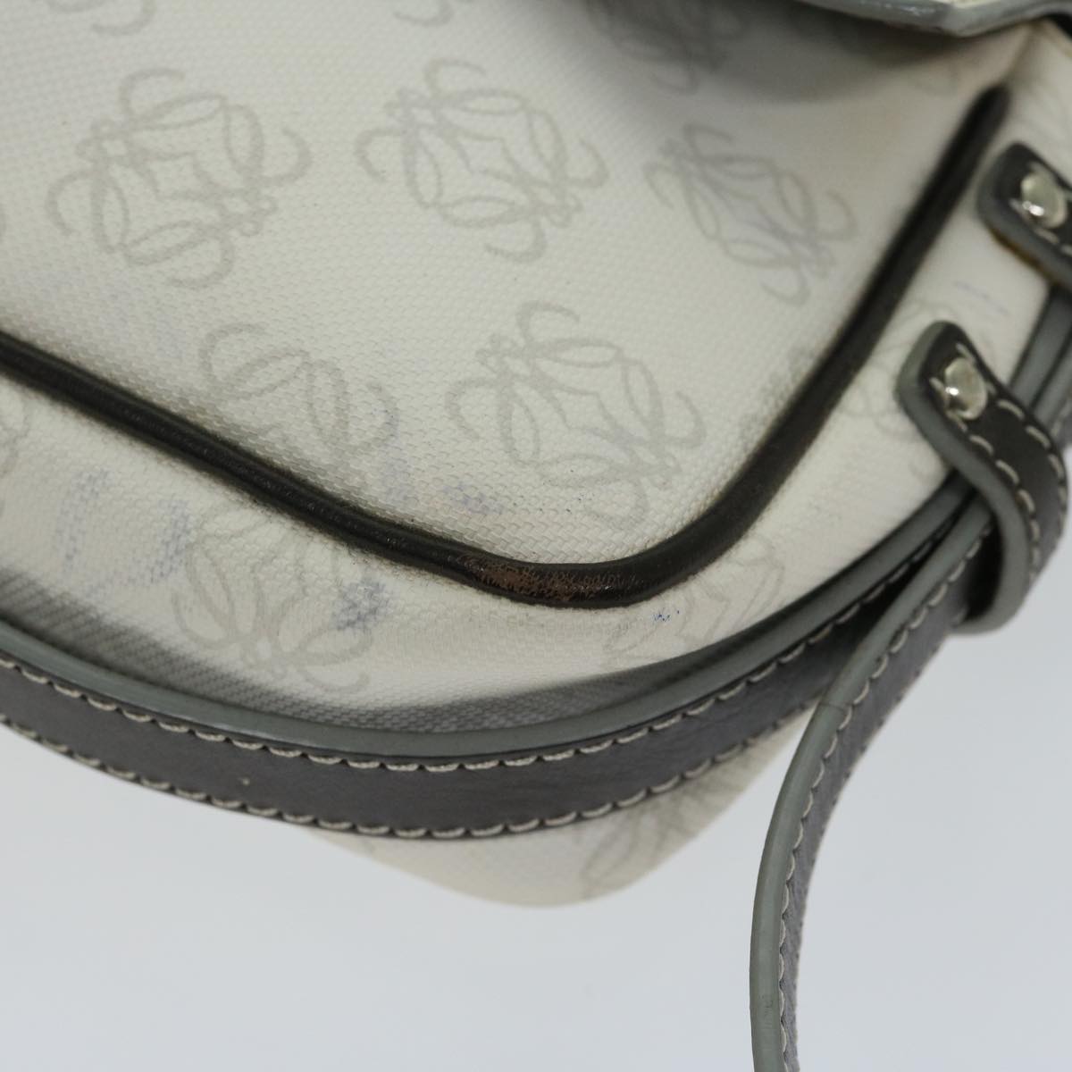 LOEWE Anagram Shoulder Bag PVC White Auth fm3203